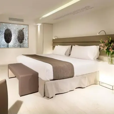 Alexa Host Hostal *