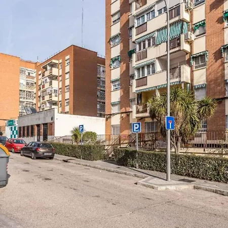 Acogedor Y Encantador Refugio Cerca De Ifema Apartment