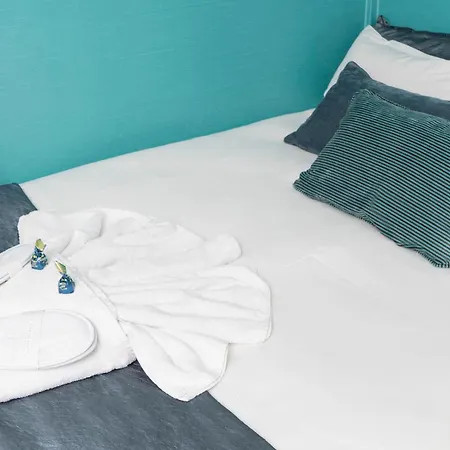 Oshun Salamanca Iii Midstay Living