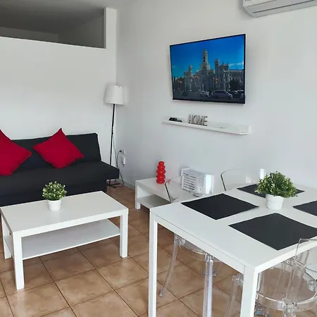 Centro Bernabeu Wizink Feria Aeropuerto Apartamento *