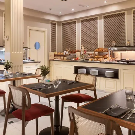 Hotell Catalonia Las Cortes