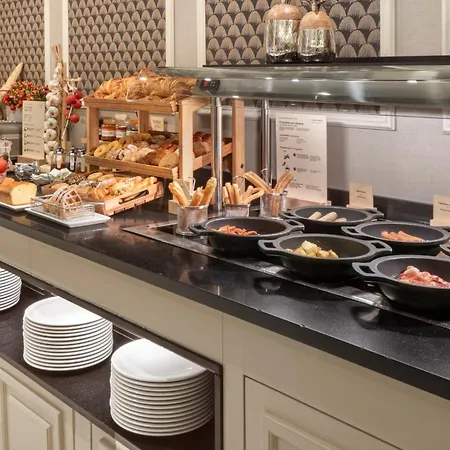 Hotell Catalonia Las Cortes 4*
