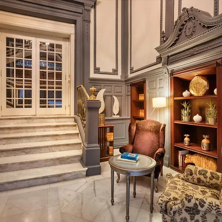 Catalonia Las Cortes Hotell 4*