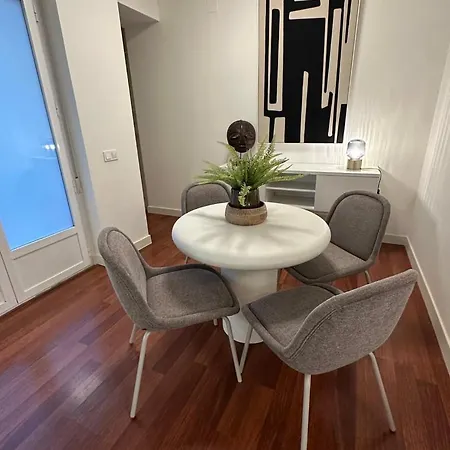 Stylish & Cozy 1br Steps From Royal Palace | By Airnest Apartamento Madrid