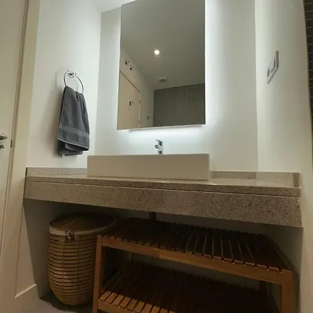 Apartamento Stylish & Cozy 1br Steps From Royal Palace | By Airnest
