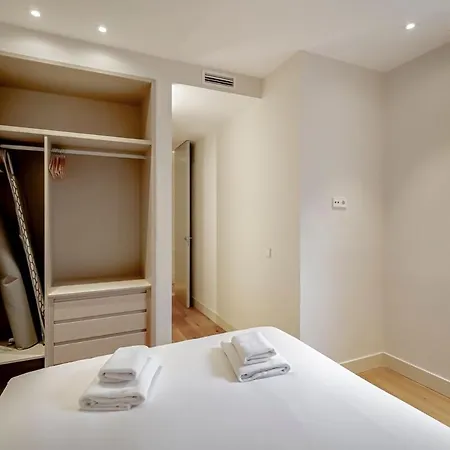 Stylish 5br Flat With Terrace Apartment