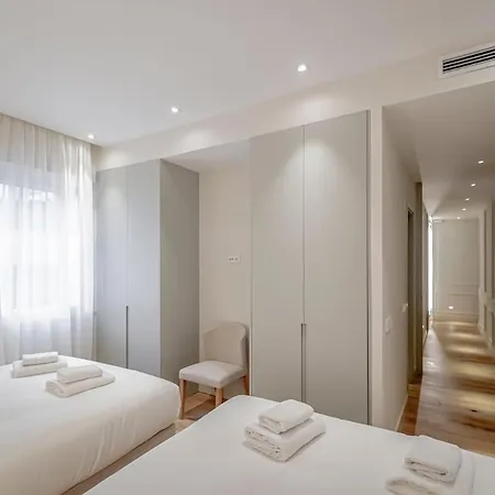 Stylish 5br Flat With Terrace Apartment *