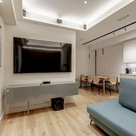 Apartment Stylish 5br Flat With Terrace Madrid