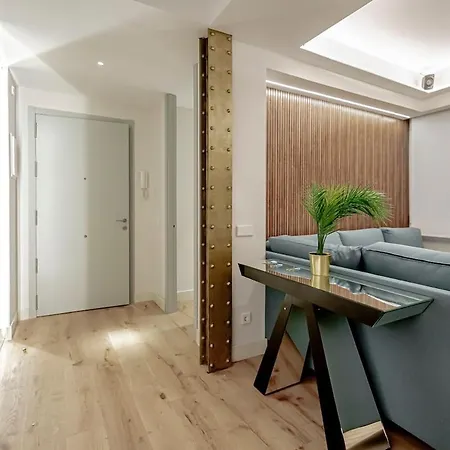 Stylish 5br Flat With Terrace