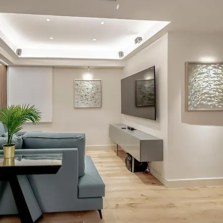Apartment Stylish 5br Flat With Terrace Madrid