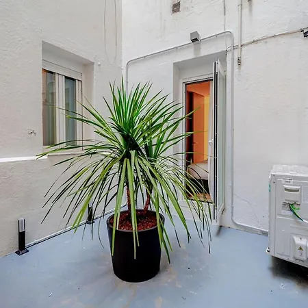 Stylish 5br Flat With Terrace * Madrid