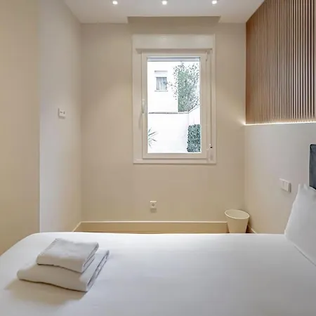 Stylish 5br Flat With Terrace