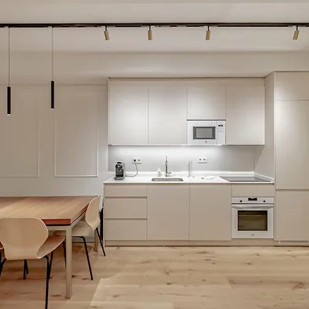Apartment Stylish 5br Flat With Terrace Madrid