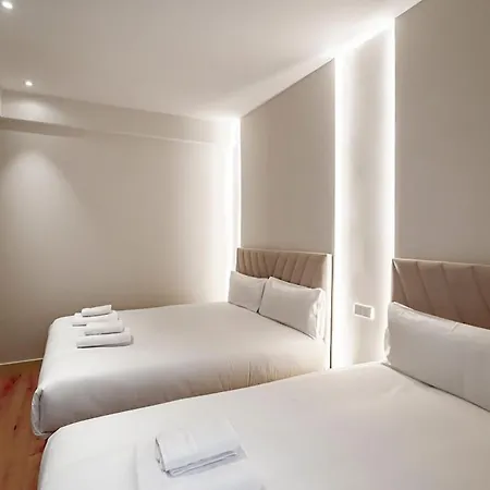Stylish 5br Flat With Terrace * Madrid
