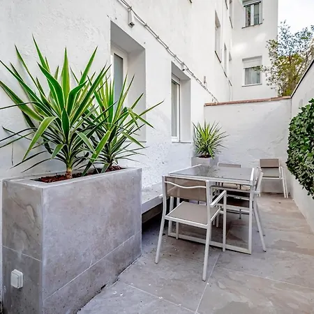 Apartment Stylish 5br Flat With Terrace Madrid