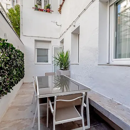 Stylish 5br Flat With Terrace * Madrid
