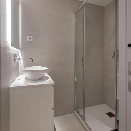 Stylish 5br Flat With Terrace Apartment