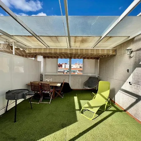 Terraza, Luminoso Y Bien Situado Madrid