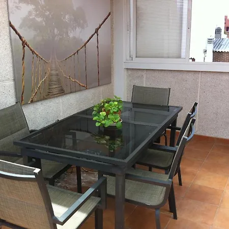 Terraza, Luminoso Y Bien Situado Lejlighed