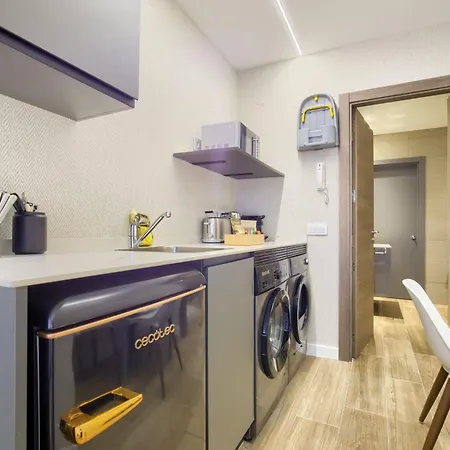 Dobo Madrid Rio * Madrid