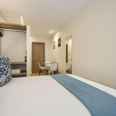 Dobo Madrid Rio Apartment