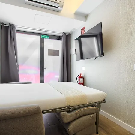 Dobo Madrid Rio Apartment *