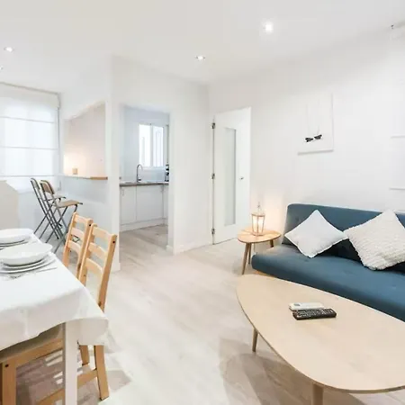 White And Blue Apartment *