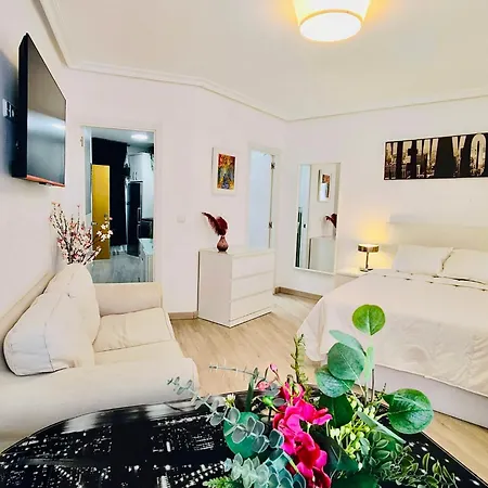 Centro En Gran Via - Callao - Sol Apartment