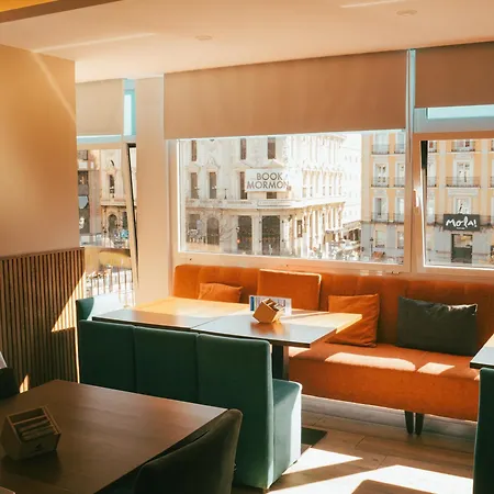 Only For Women Madrid-sol Hostal *