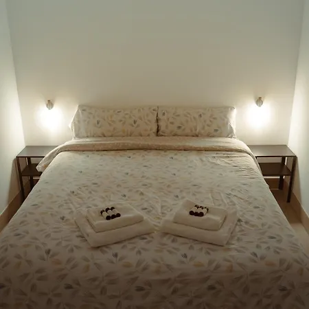 Only For Women Madrid-sol Hostal Madrid