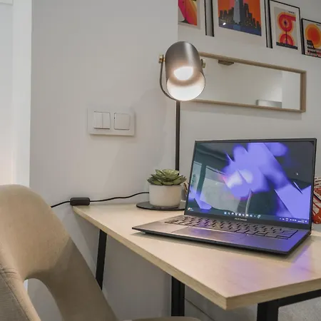 3min Walk - Retiro & Atocha - Luxury District And Desk Apartmán