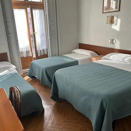 Tudescos Guest house *