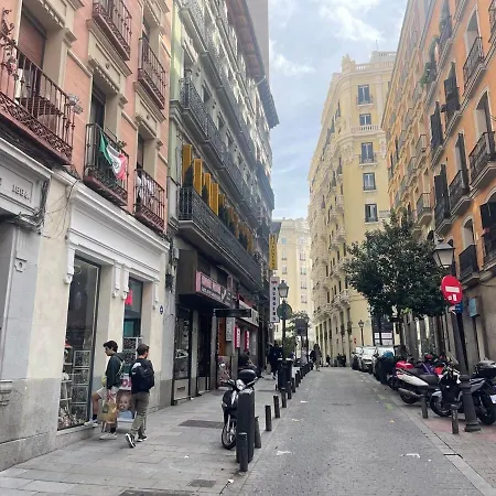 Lejlighed Valverde Calle Junto A Metro Gran Via *