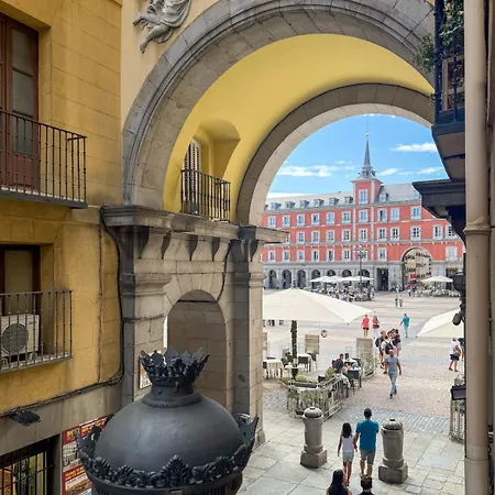 Plaza Mayor 1 *