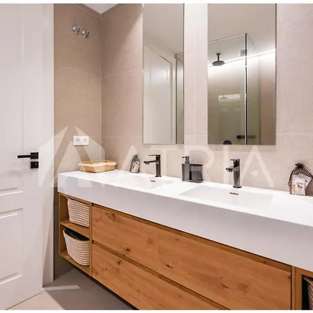 Daire Stylish 2br - Be Grand Madrid