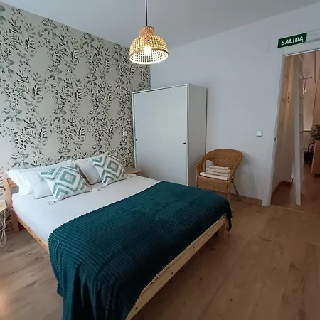 アパート Comfy Loft, 6 Metro Stops From Downtown, Ac & Wifi