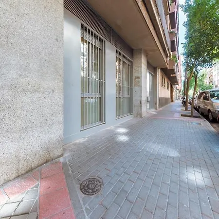2 Bedrooms 2 Bathrooms Furnished - Delicias - Modern- Mintystay Madrid