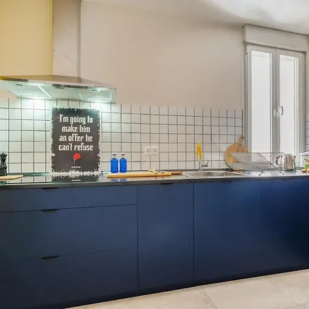 100m2 Designer Gem - Ac - Pro Desk - Prime Area * Madrid