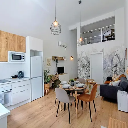 Comfy Loft, 6 Metro Stops From Downtown, Ac & Wifi マドリード