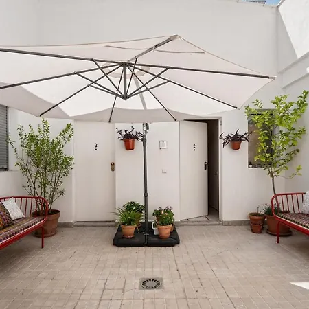 Appartement Cosy Flat With Good Connections - Luis Ruiz 2 *