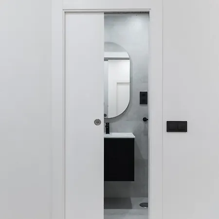 Luz Y Diseno En Malasana, Piso Centrico Y Nuevo Apartmán