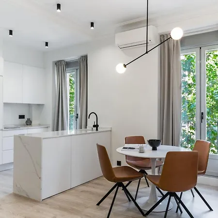 Luz Y Diseno En Malasana, Piso Centrico Y Nuevo Apartmán Madrid