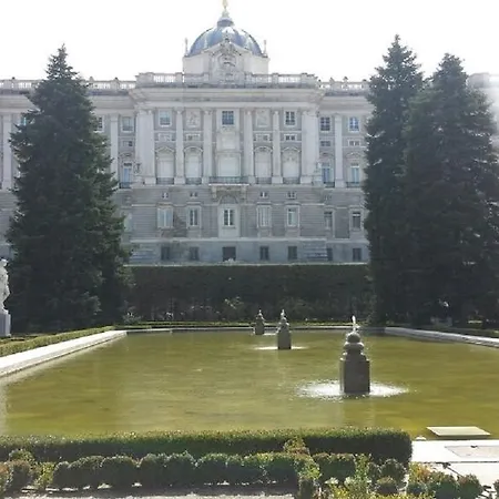 Palacio Real Iii アパート