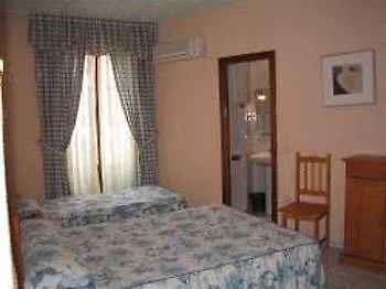 Pensión Gallardo 3*