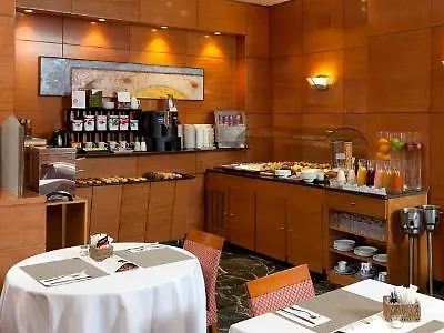 Nh Chamberi Hotel 3*