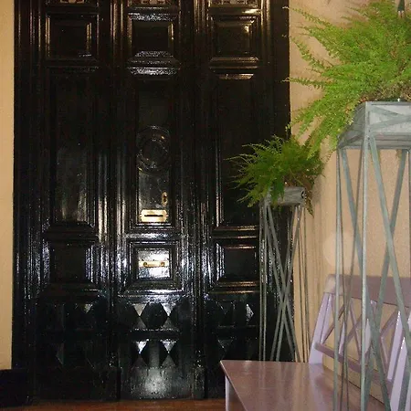 Gay Puerta Del Sol Affittacamere 2*