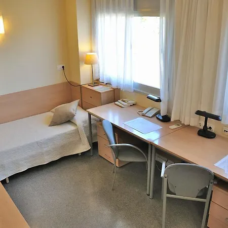 Residencia Universitaria Resa Erasmo * Madrid