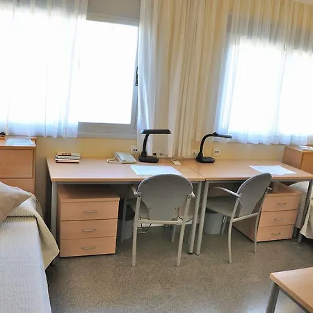 Residencia Universitaria Resa Erasmo * Madrid