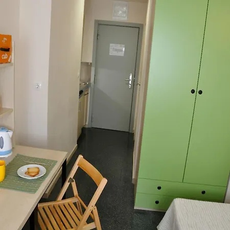 Residencia Universitaria Resa Erasmo Apartment *