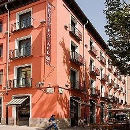 Petit Palace Plaza Del Carmen Hotel 4*